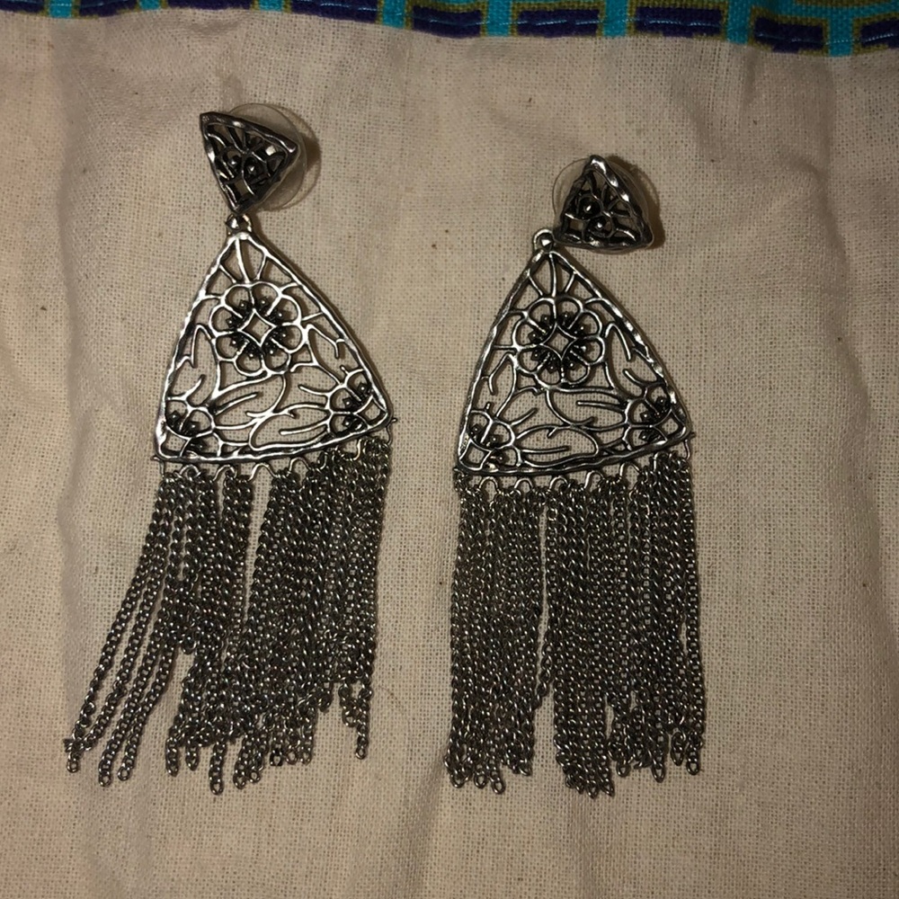 kendra scott limited edition earrings